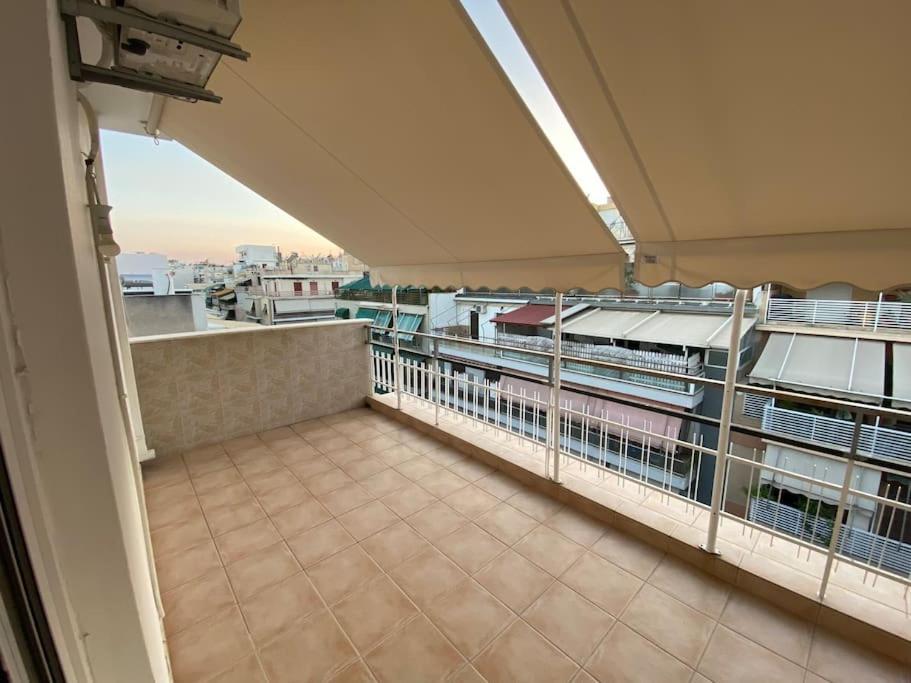 Appartement Pent House With Terrace à Le Pirée Extérieur photo